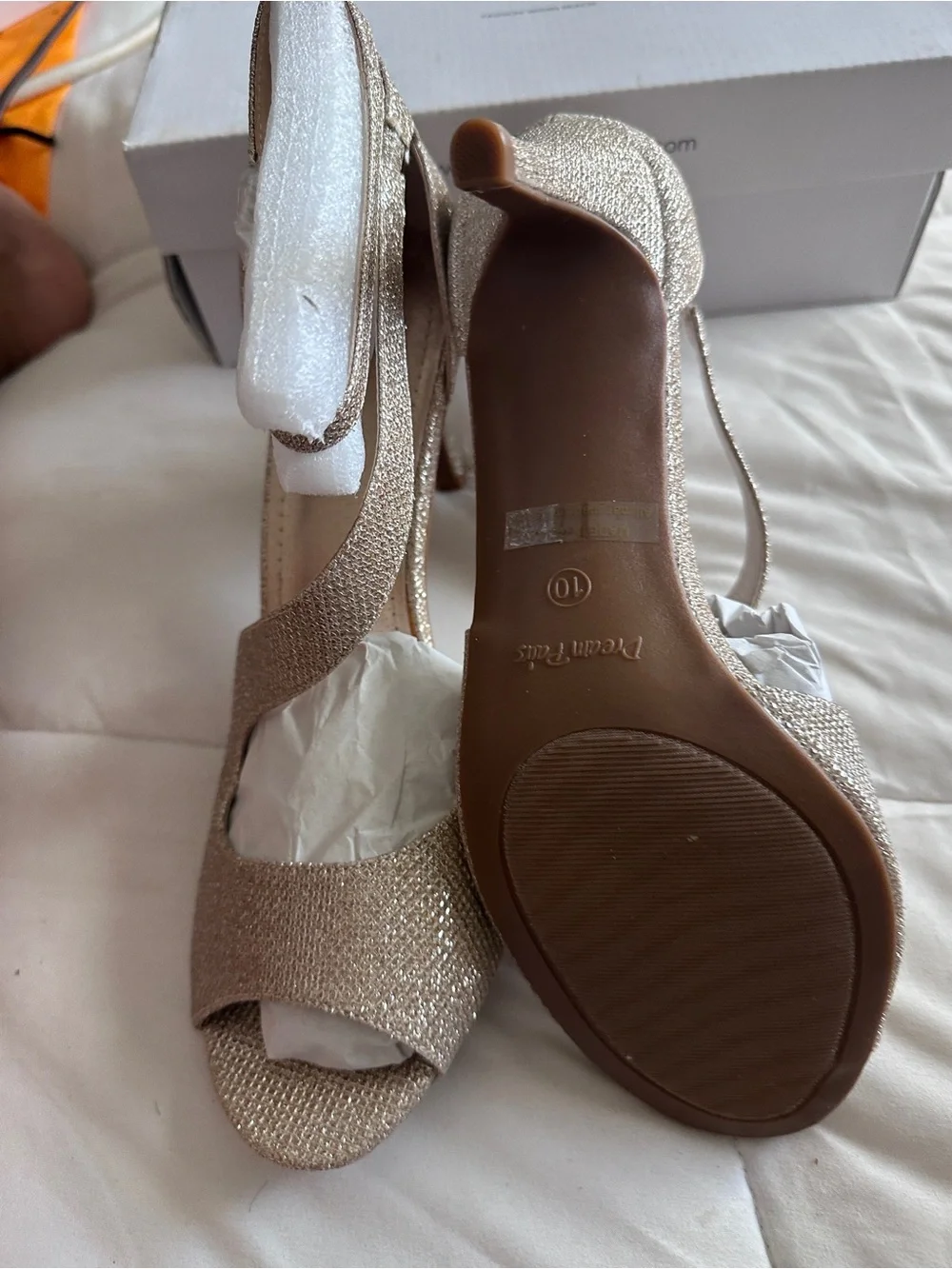 Dream Pairs Women’s Gold Glitter Strappy Ankle Strap Peep Toe Stiletto 10